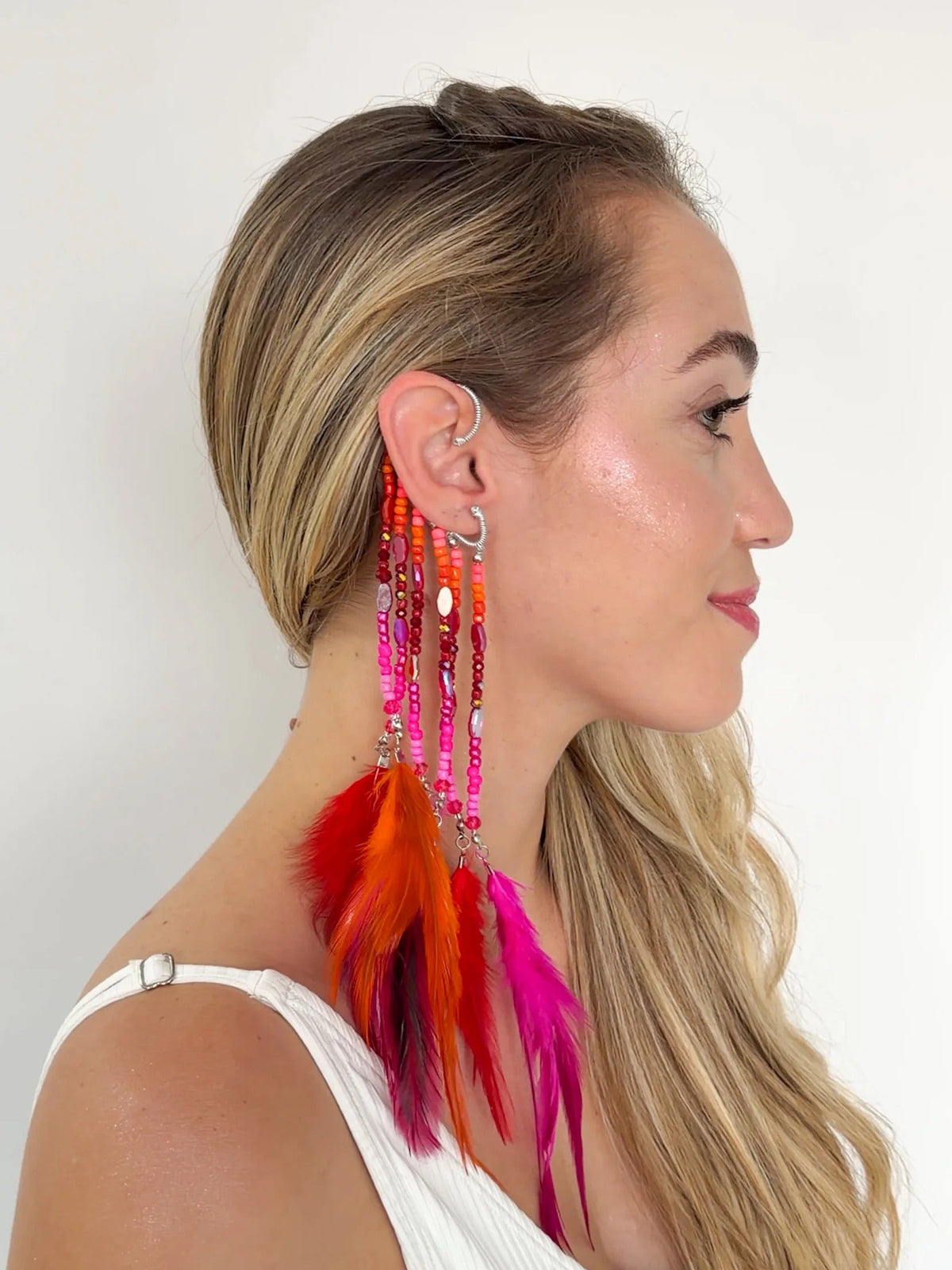 Ear Cuff Miçangas Chama Carnaval